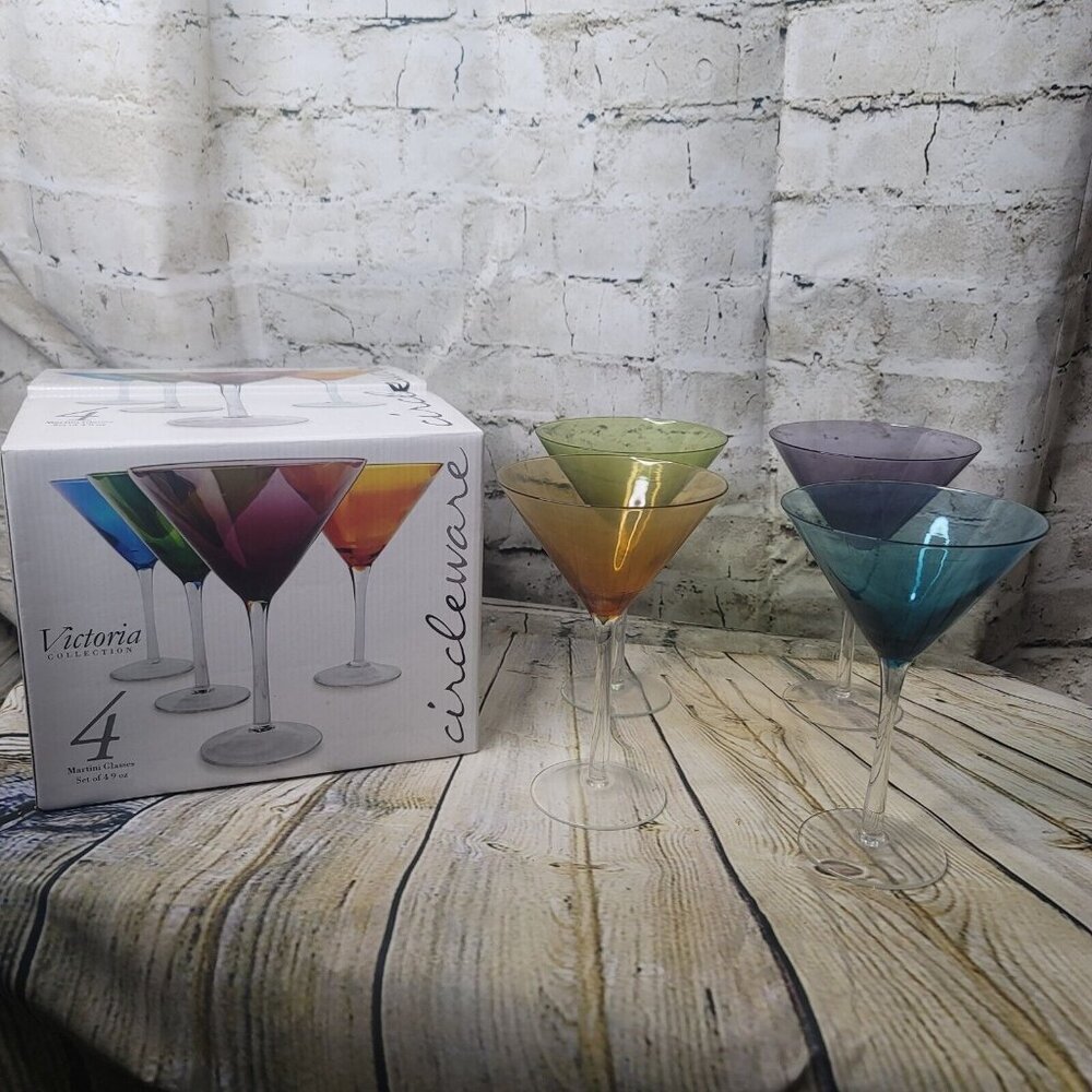Circleware Set 4 Martini 9 oz Glasses In Original Box Victoria Collection 51411